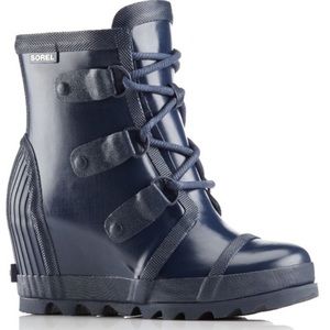 Navy Sorel Wedge Rainboots NWT